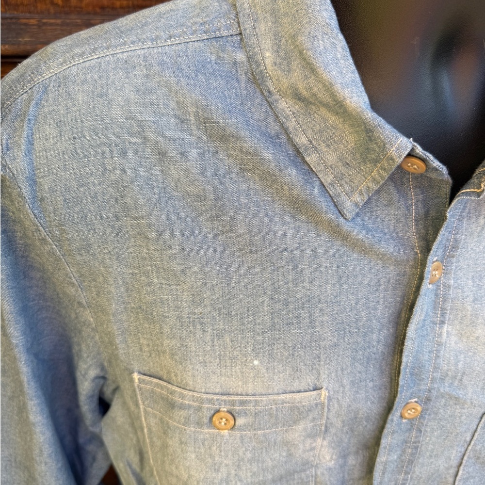 Men's Casual Blue Geometric Button-Down Shirt - Picture 6 of 7